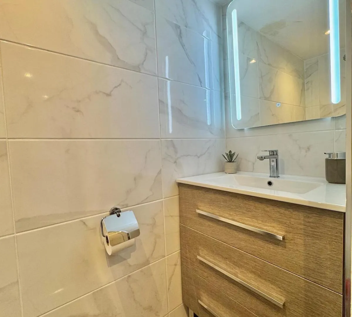 Apartment Lafrenchtouch - Estudio Con Vista Al Puerto Fuengirola