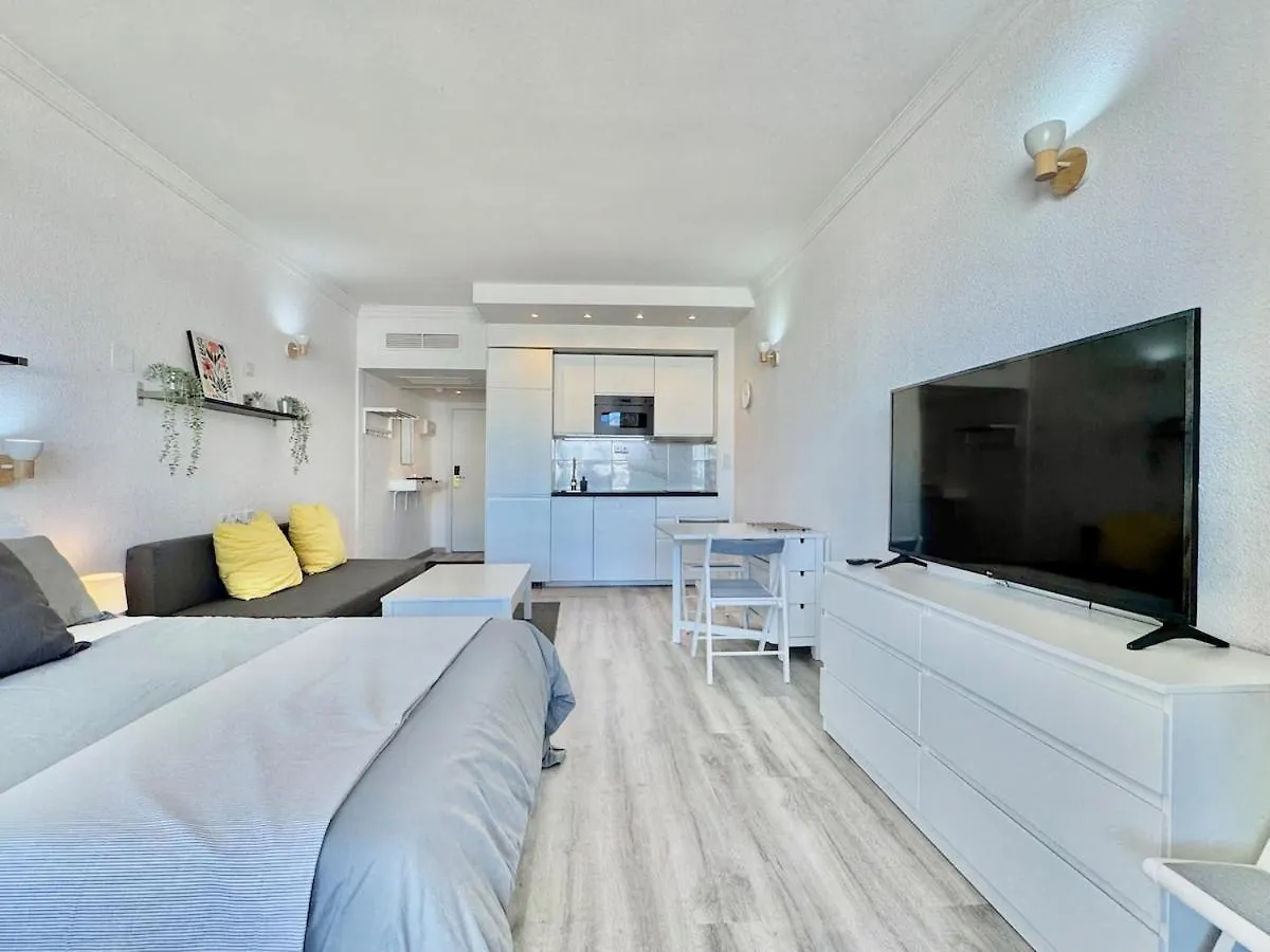 Lafrenchtouch - Estudio Con Vista Al Puerto Fuengirola Apartment